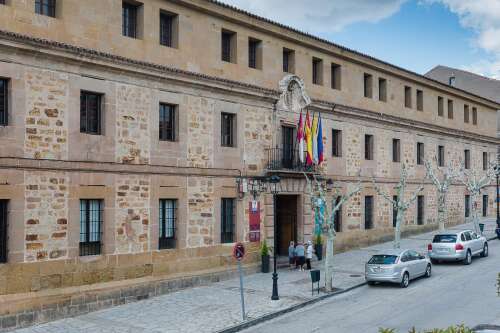 Foto Colegio Episcopal Sagrada Familia de Sigüenza #1